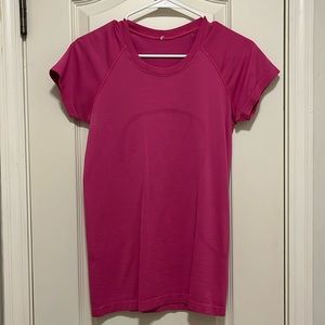 sonic pink Lululemon swiftly tech short sleeve